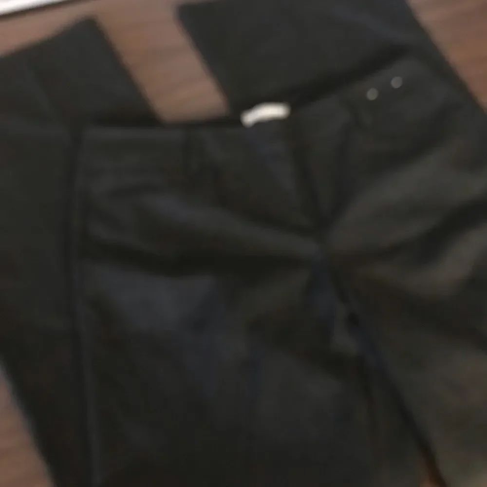 New York and company size 6 stretch black pants excellent condition